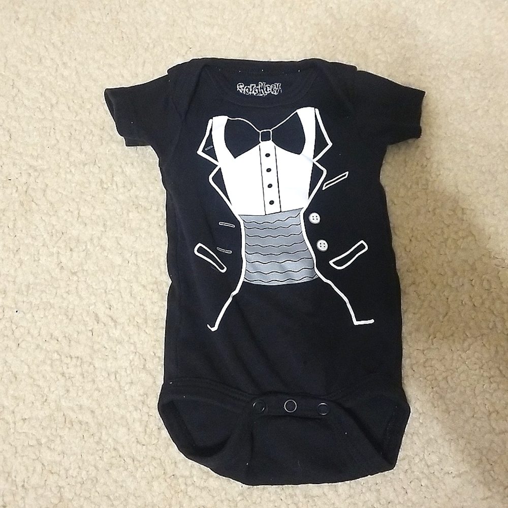 Sara Kety 0-6 months black tuxedo body suit